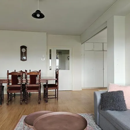 Spacious In The Center * אולו